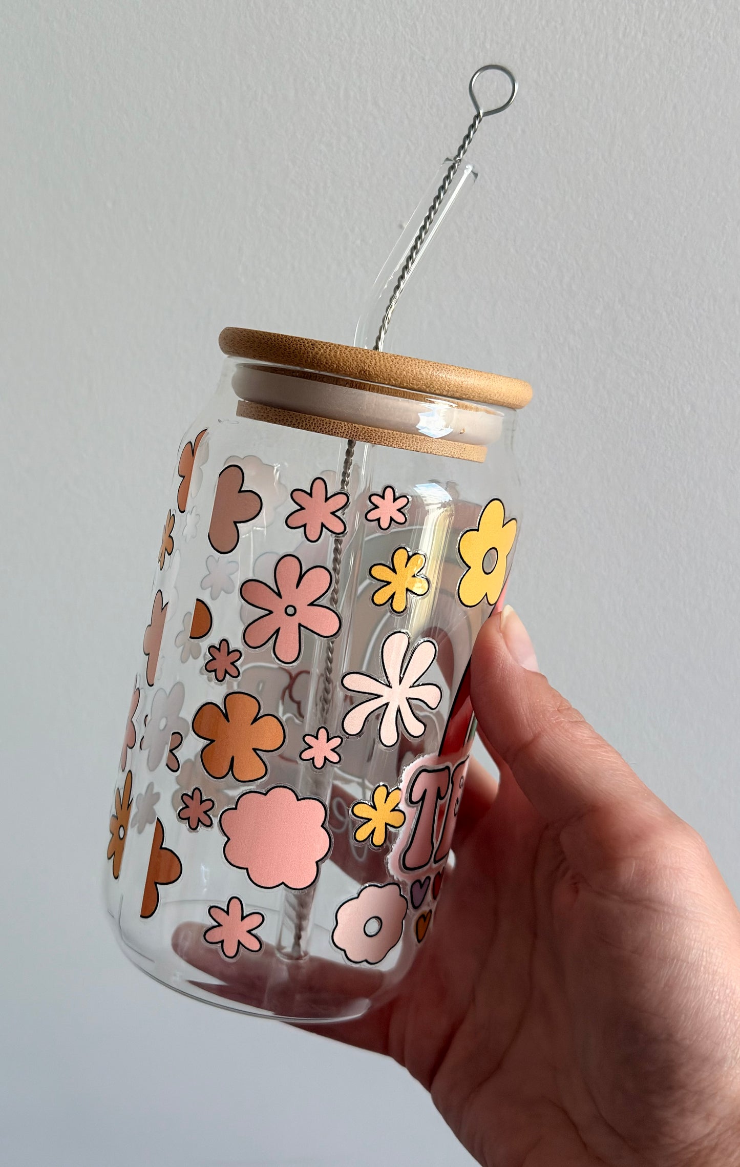 Glass tumbler with bamboo lid